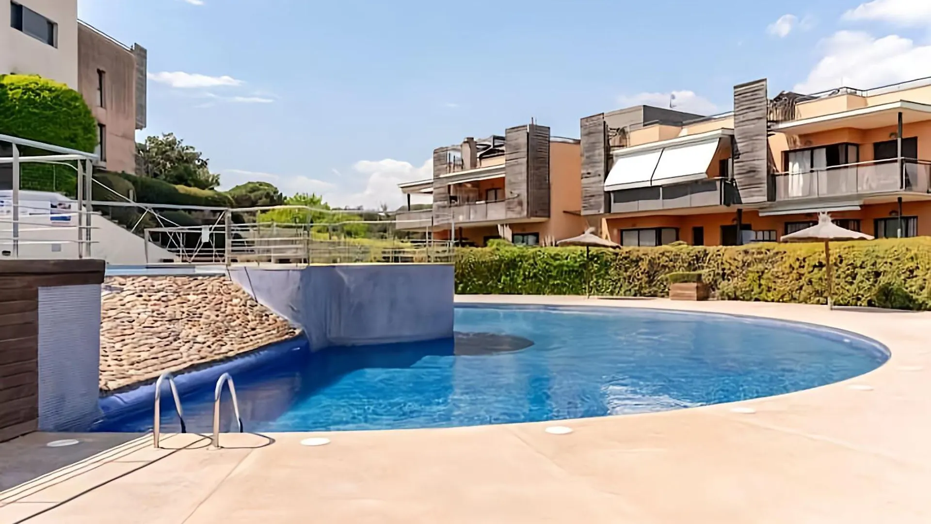 Pretty Garden Apartment Next To A Charming Beach Lloret de Mar