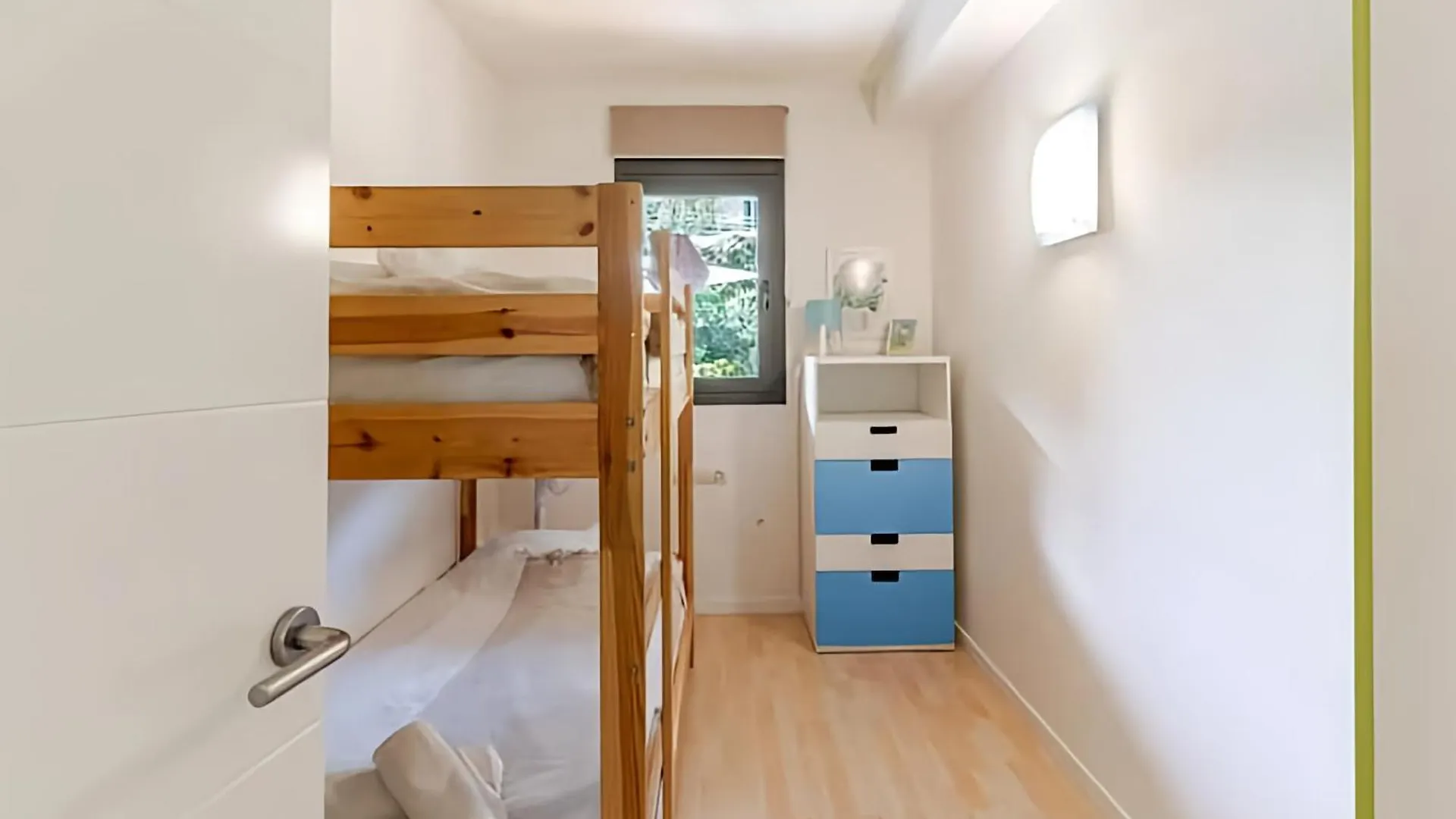 Pretty Garden Apartment Next To A Charming Beach 滨海略雷特