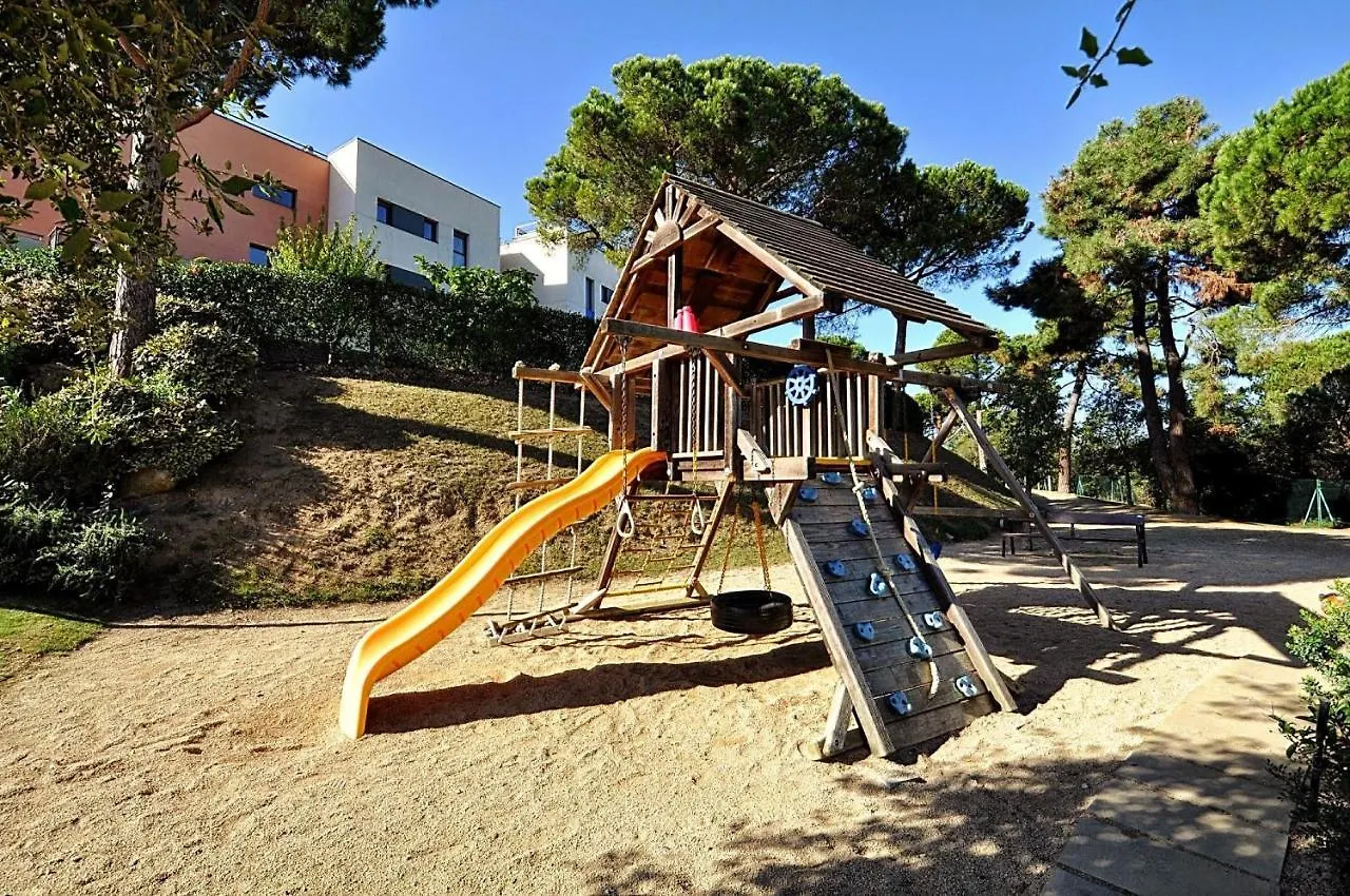 Pretty Garden Apartment Next To A Charming Beach Lloret de Mar
